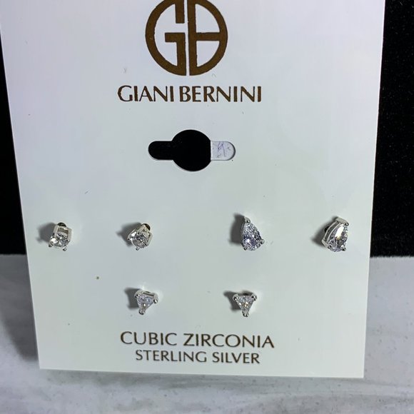 Stud earrings set cubic zirconia and sterling silv - Picture 1 of 5